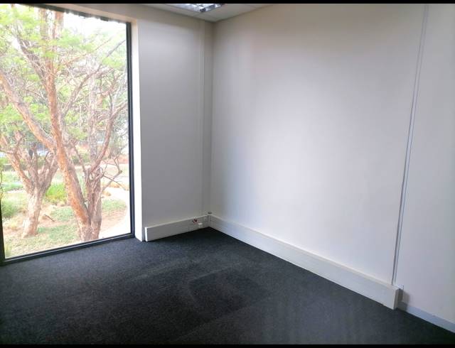 477M² CO-WORKING SPACE TO LET IN DIE HOEWES